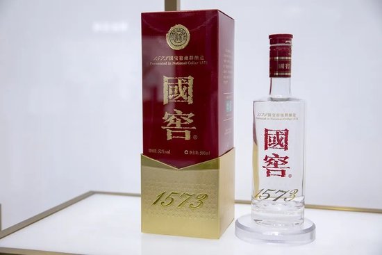 长富配资 泸州老窖营收增速创10年新低，刘淼如何破局“争前三”？